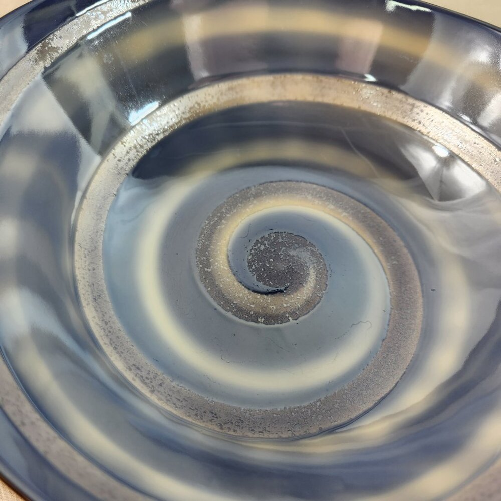 Japanese Ceramic Swirl Bowl Blue White Elongated Edge * Footed Shiny Inner Base - Picture 3 of 16